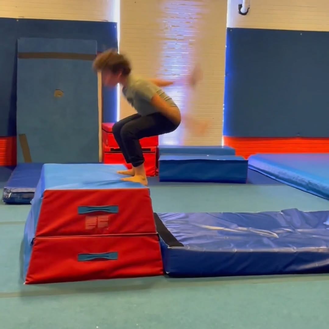 Post 10 by Paragym on Instagram (video)