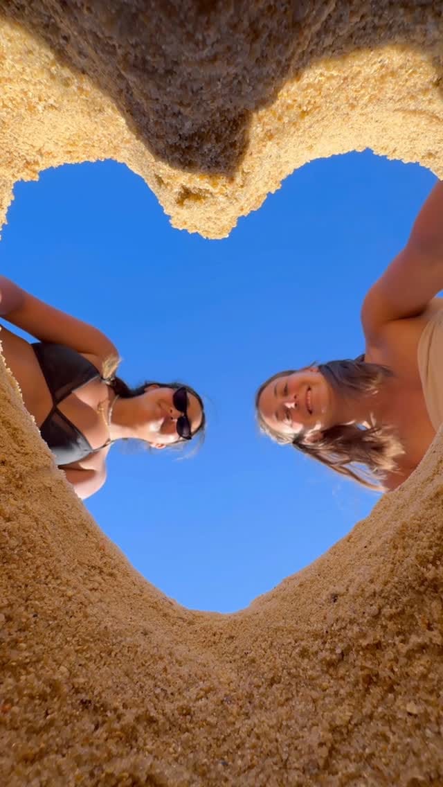 Post 8 by Nia on Instagram (video)