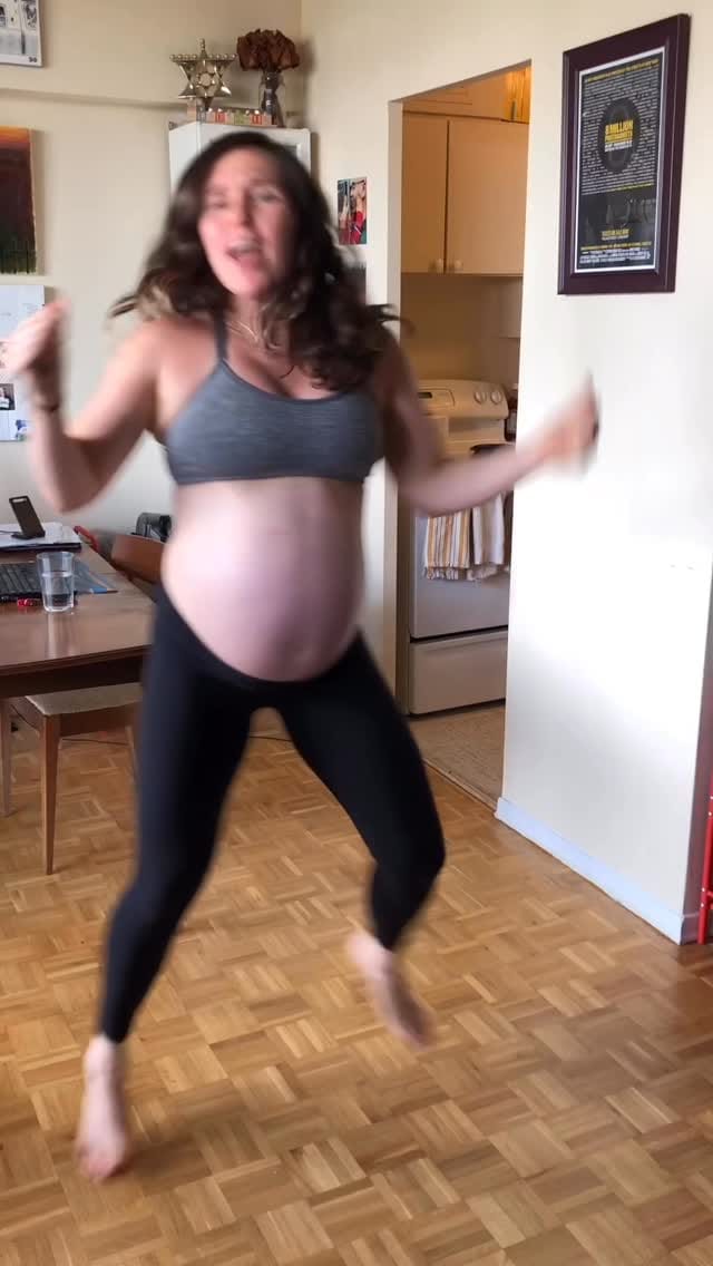 Post 4 by Jess Sennet | Prenatal & Postnatal Exercise | Toronto on Instagram (video)