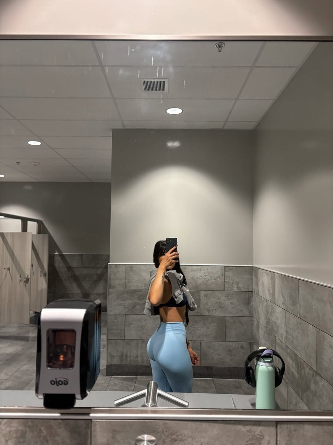 Post 8 by Cyn | StrongWithCyn on Instagram (carousel)