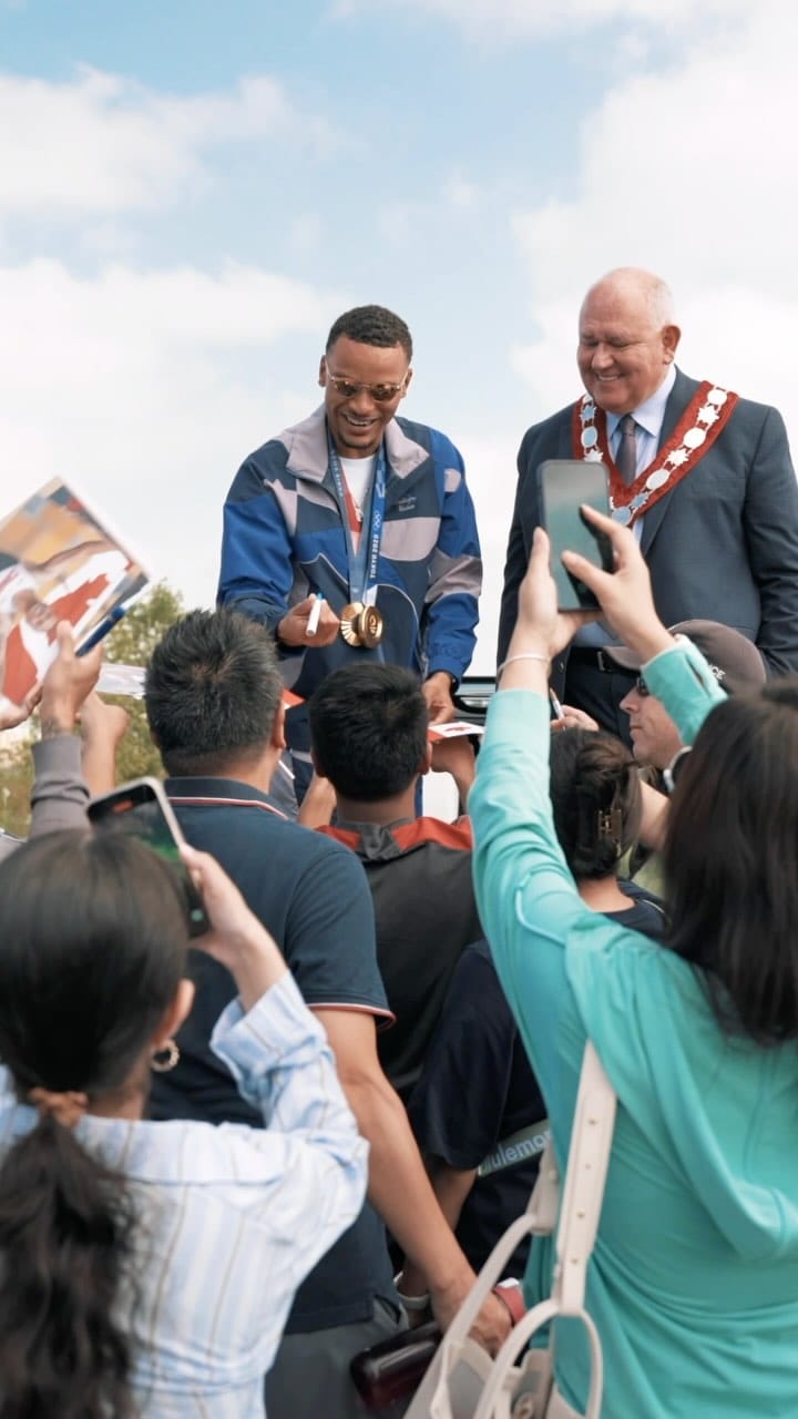 Post 9 by Andre De Grasse on Instagram (video)
