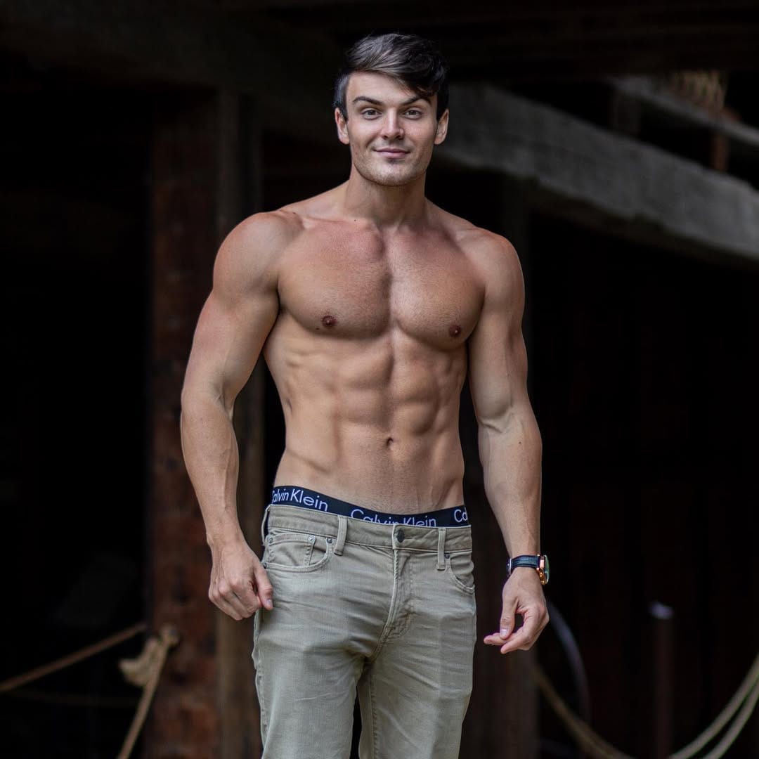 Post 10 by Dylan James Thomas on Instagram (image)