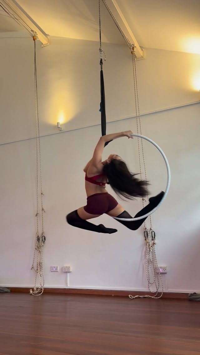 Post 4 by Milan Pole Dance Studio SG on Instagram (video)
