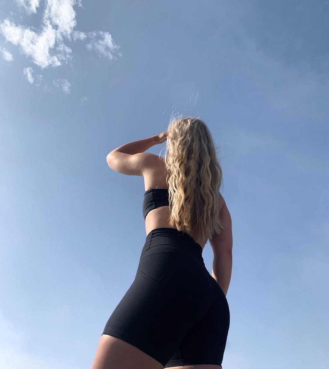 Post 5 by Hannah Elizabeth 🤍 on Instagram (image)