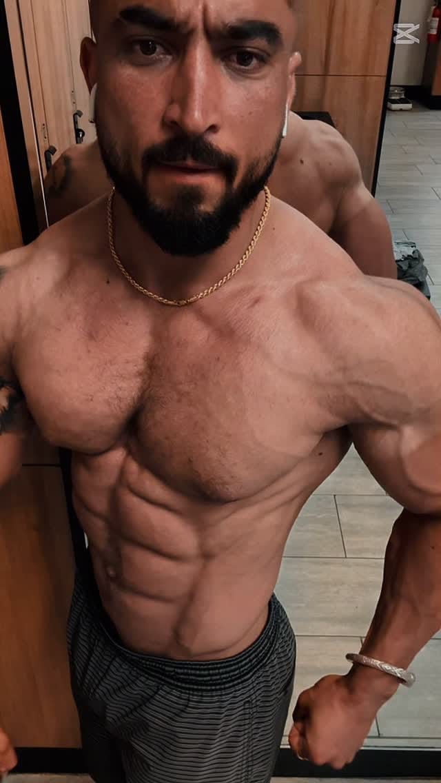 Post 6 by 𝐒𝐀𝐍𝐆𝐇𝐀🦅 on Instagram (video)