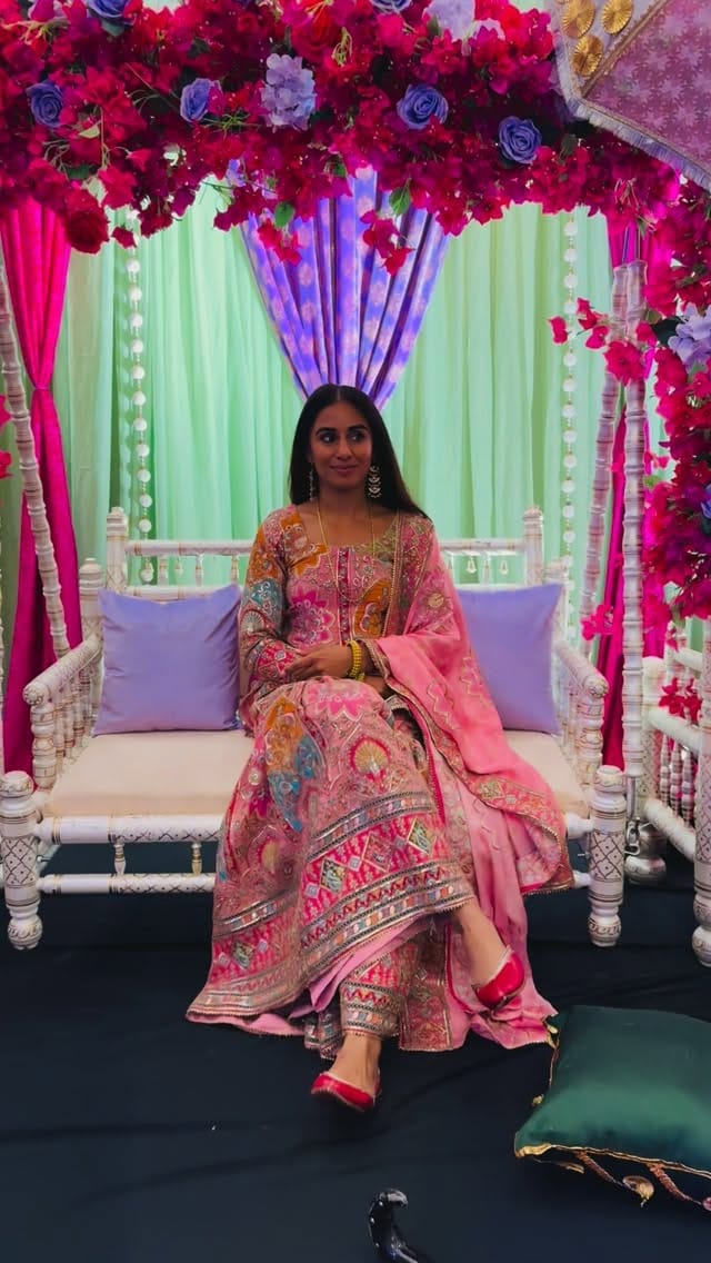 Post 4 by Gursharon Kaur | Women’s Coach and Trainer on Instagram (video)