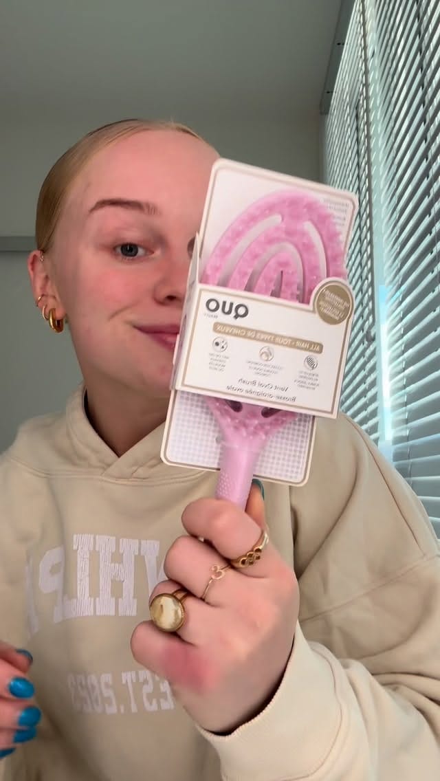 Post 5 by Emma Maltais on Instagram (video)
