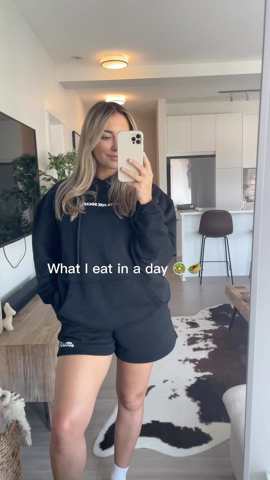 Post 8 by Ashley Julia on Instagram (video)
