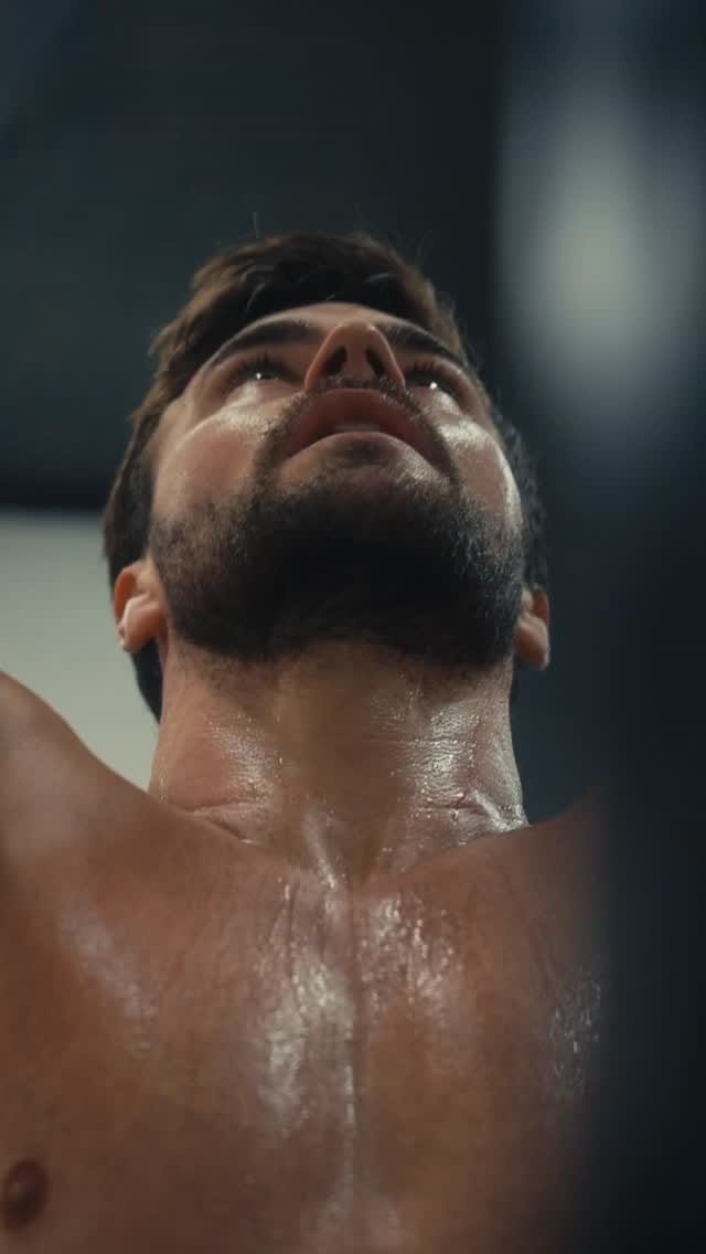 Post 4 by Alex Vigneault on Instagram (video)