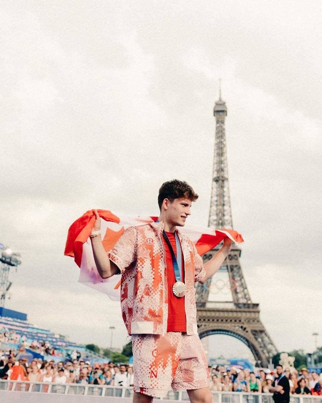 Post 5 by 𝓝𝓪𝓽𝓱𝓪𝓷 𝓩𝓼𝓸𝓶𝓫𝓸𝓻-𝓜𝓾𝓻𝓻𝓪𝔂 on Instagram (carousel)