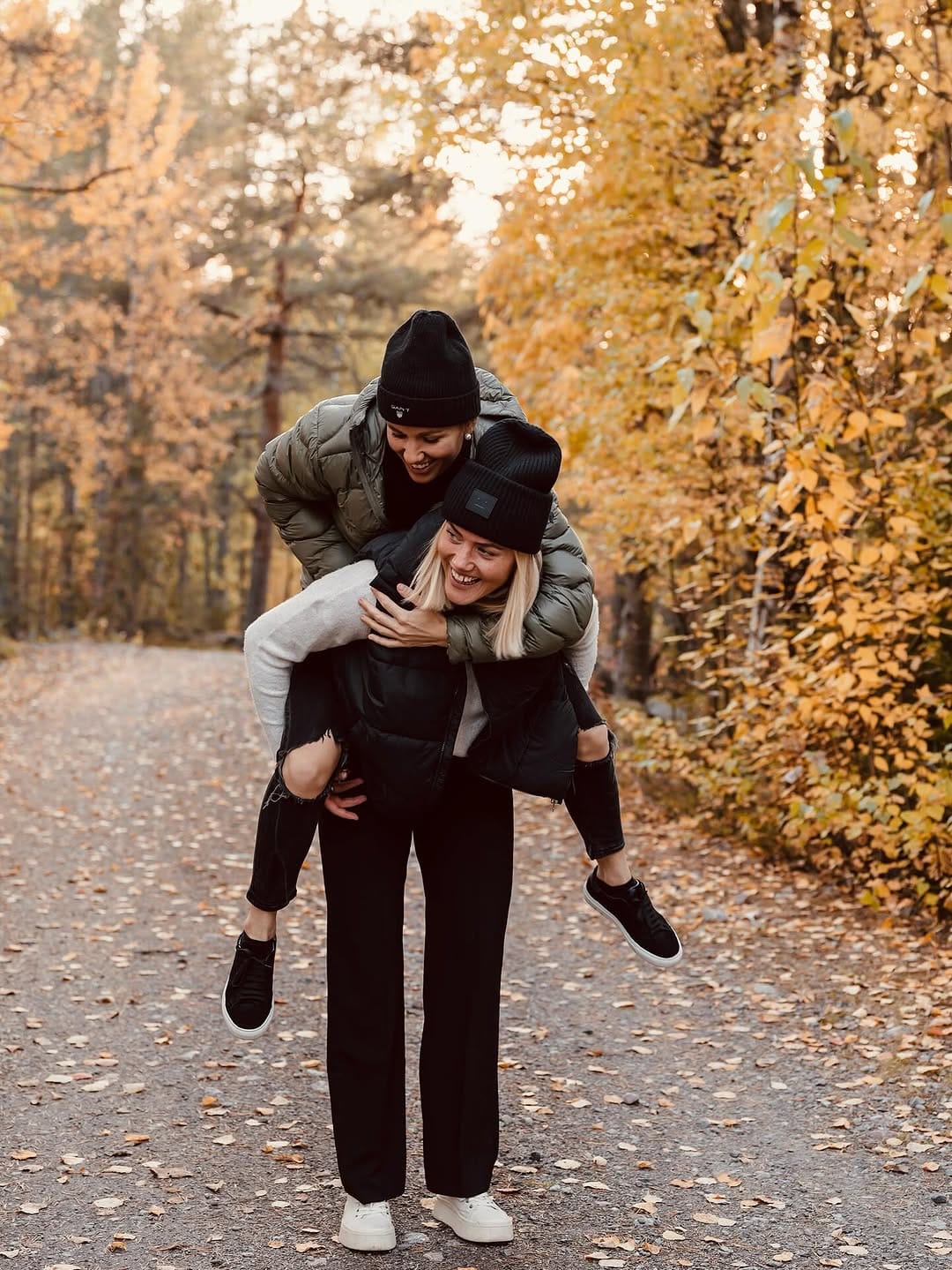Post 5 by Ronja Savolainen on Instagram (carousel)
