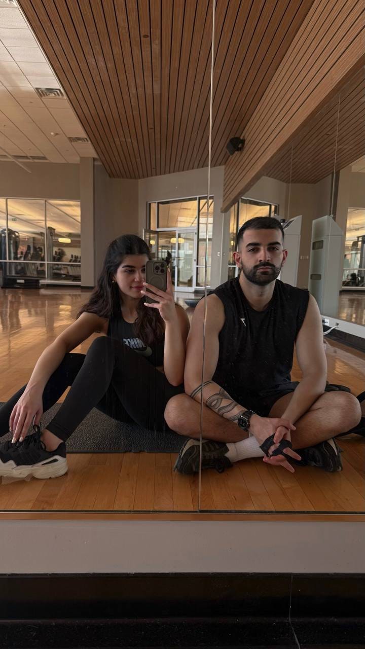 Post 3 by Rosha on Instagram (video)