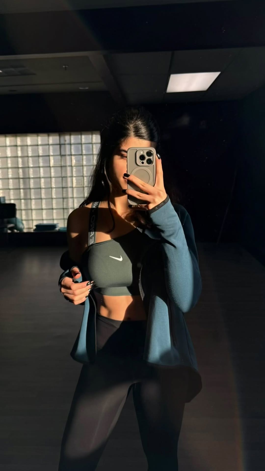Post 4 by Rosha on Instagram (video)