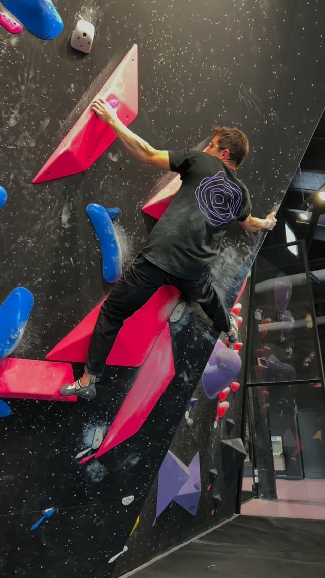 Post 1 by 𝗦𝗘𝗕𝗔𝗦𝗧𝗜𝗘𝗡 𝗟𝗔𝗭𝗨𝗥𝗘 on Instagram (video)