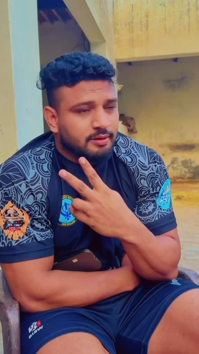 Post 4 by Ravi Deohra Official on Instagram (video)