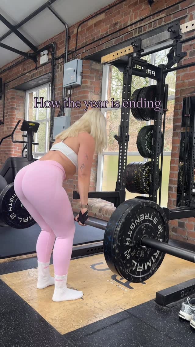 Post 7 by charlotte dyson | PT + ONLINE COACH | BOOTY BUILDER on Instagram (video)