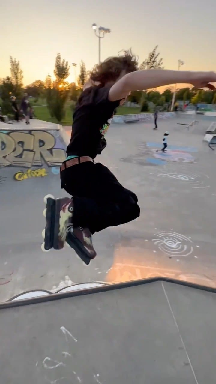 Post 10 by ak ⚥ on Instagram (video)