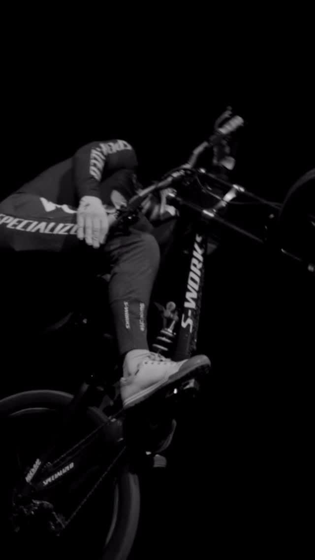 Post 5 by Finn Iles on Instagram (video)