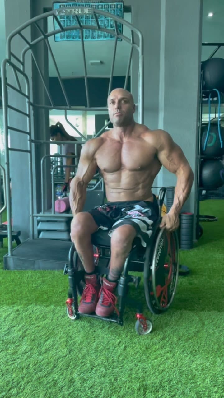 Post 9 by Gabriele Andriulli Ifbb Pro Wh on Instagram (video)