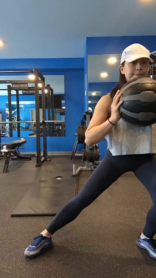 Post 6 by Anna Ohmiya 近江谷 杏菜 on Instagram (video)