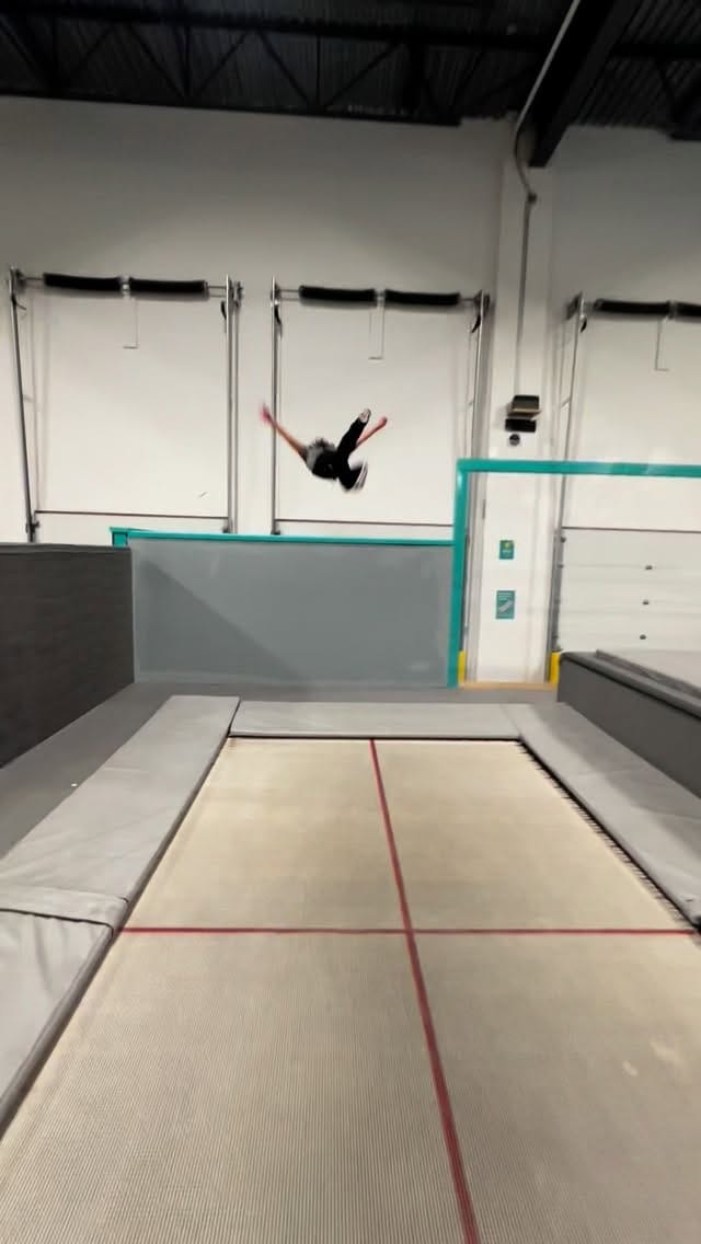 Post 7 by Zenon.bussiere on Instagram (video)