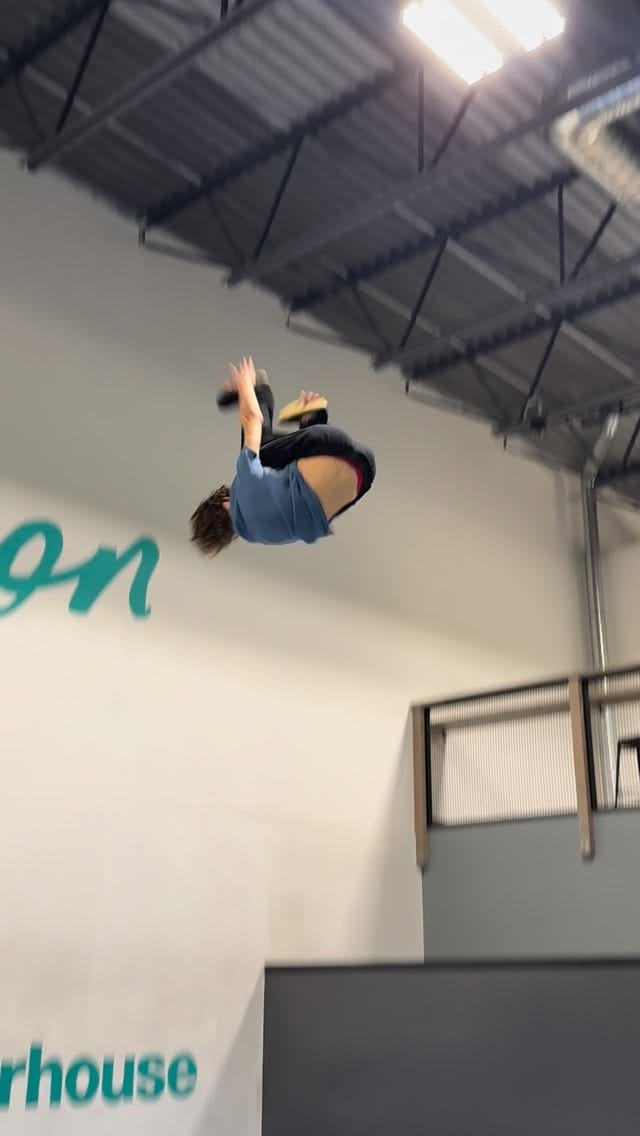 Post 2 by Zenon.bussiere on Instagram (video)