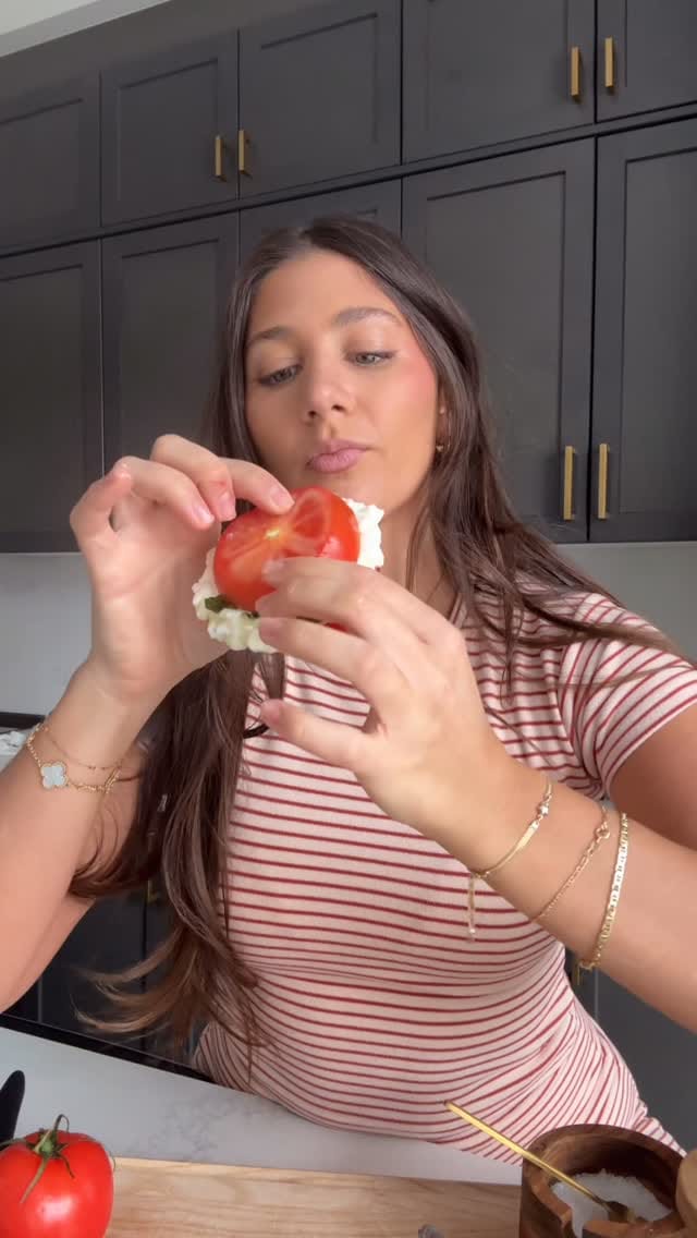 Post 5 by Vanessa Mauro on Instagram (video)