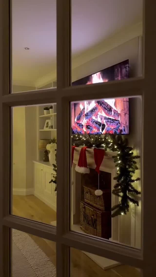 Post 6 by Danni Wyatt-Hodge on Instagram (video)