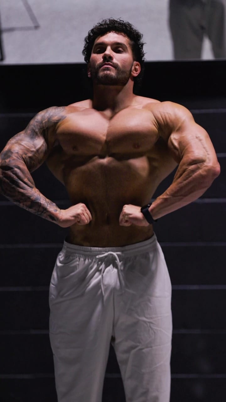 Post 6 by Dakota Unrau on Instagram (video)