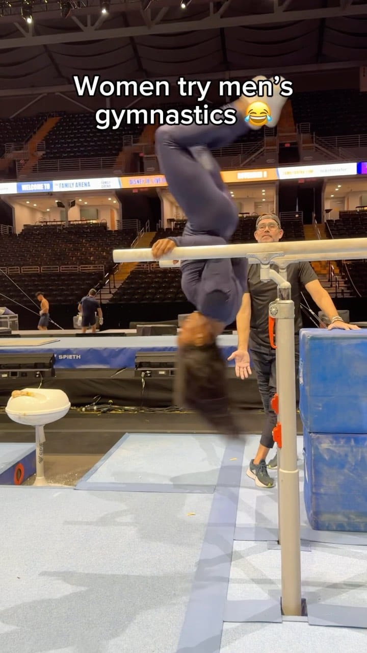 Post 8 by Ellie Black on Instagram (video)
