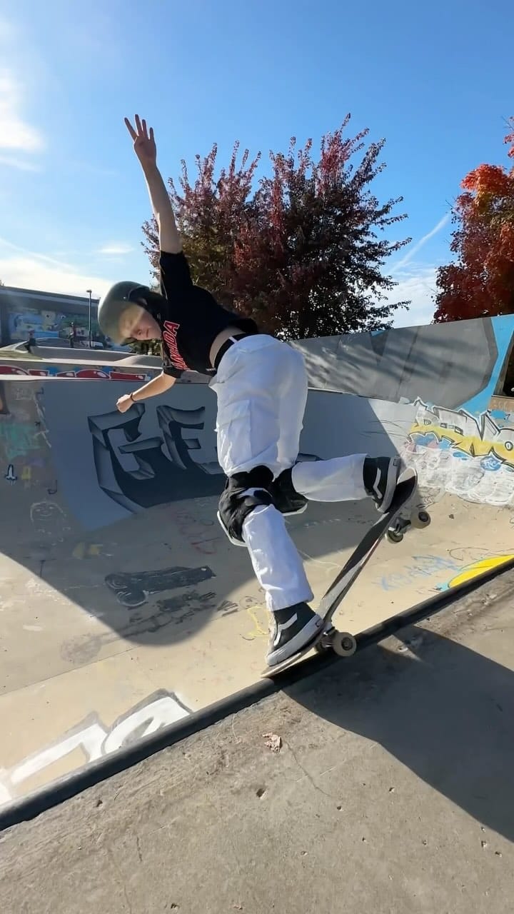 Post 9 by Fay De Fazio Ebert on Instagram (video)