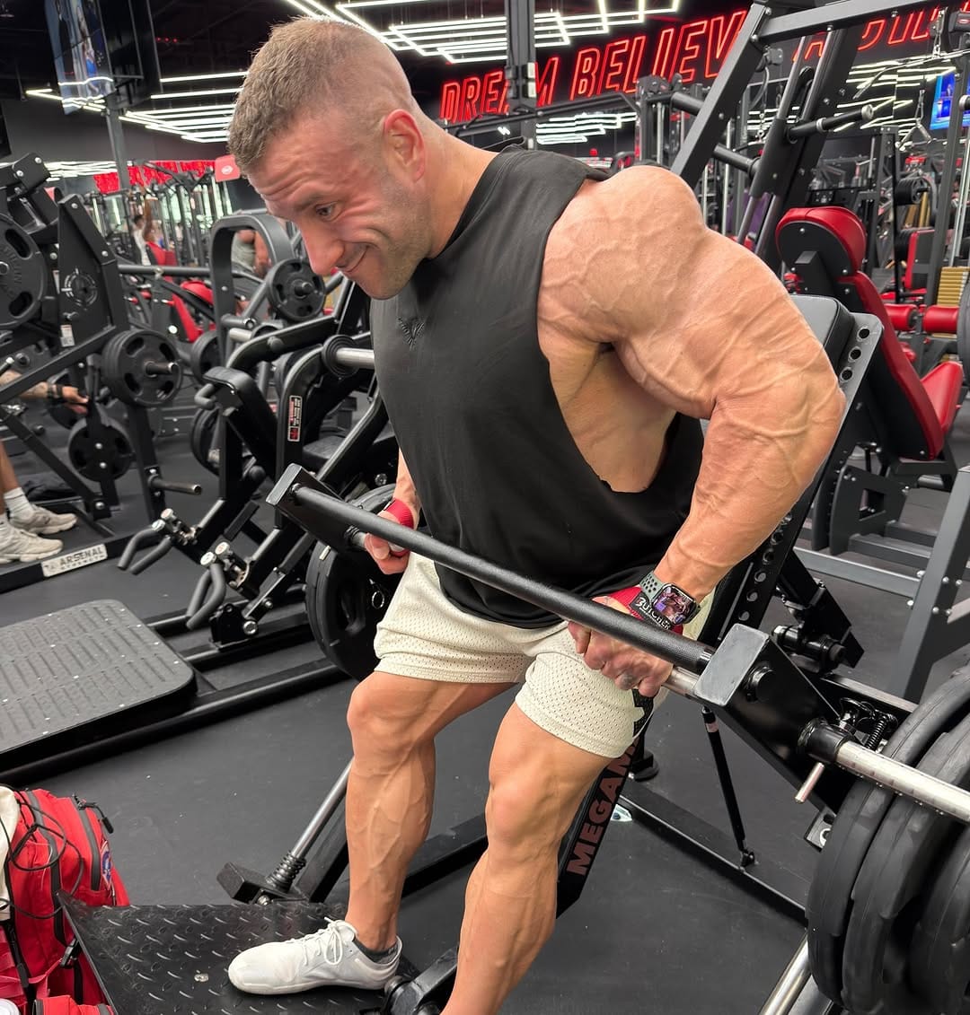Post 2 by Nicolas Brassard | IFBB PRO 212 🇨🇦 on Instagram (image)
