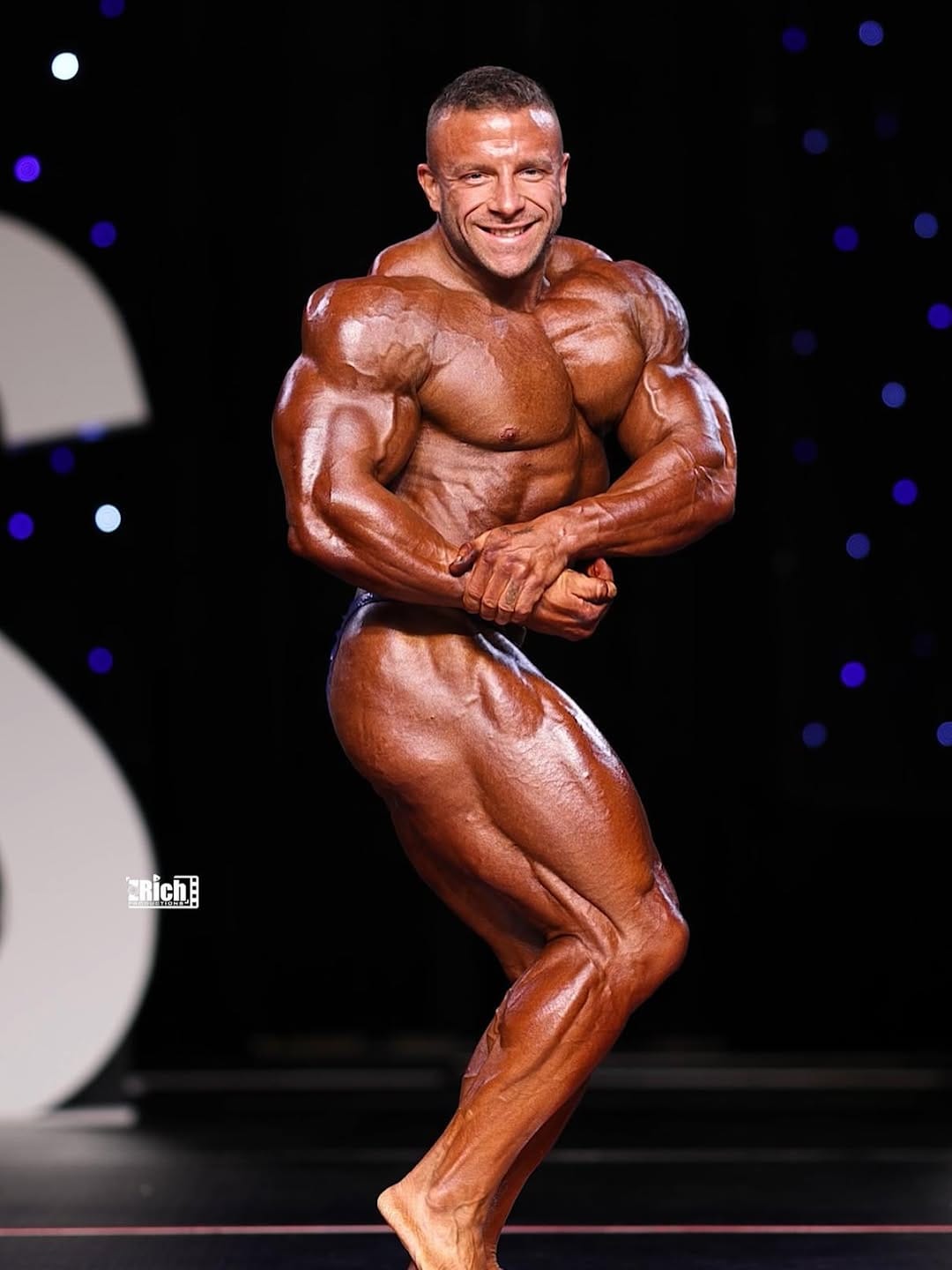 Post 9 by Nicolas Brassard | IFBB PRO 212 🇨🇦 on Instagram (carousel)