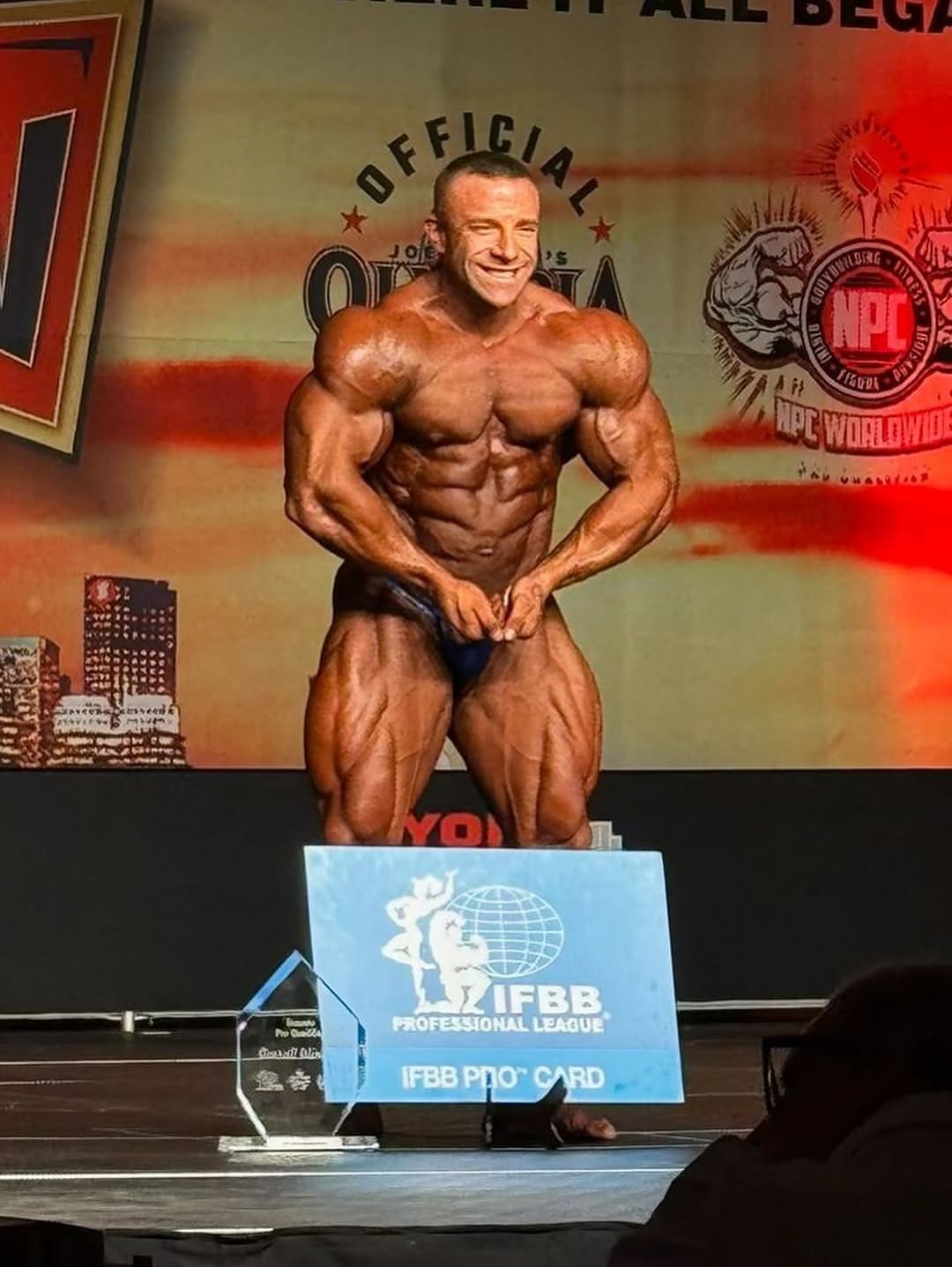 Post 10 by Nicolas Brassard | IFBB PRO 212 🇨🇦 on Instagram (carousel)