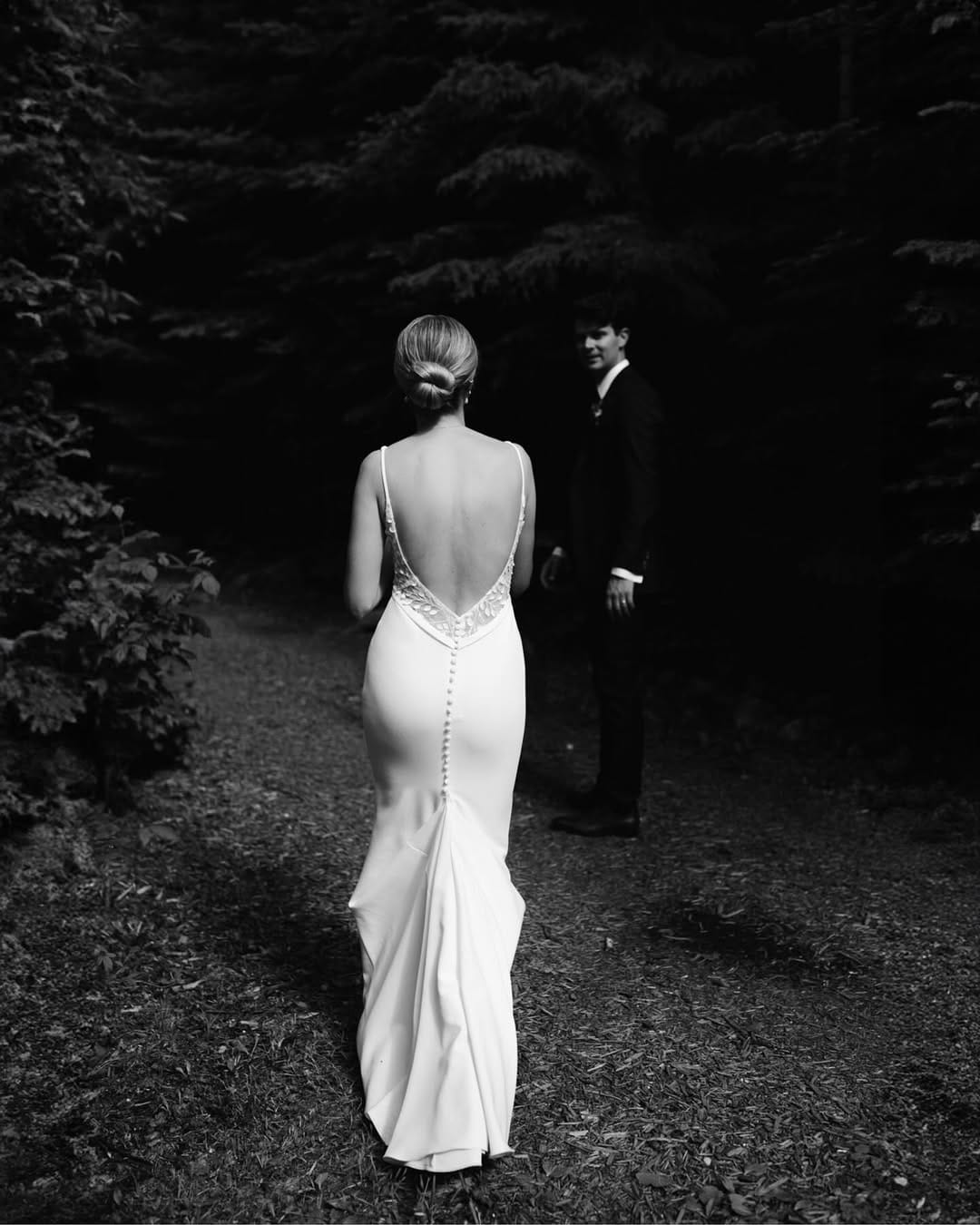 Post 9 by Izabela Rachwal - Wedding Photography on Instagram (carousel)