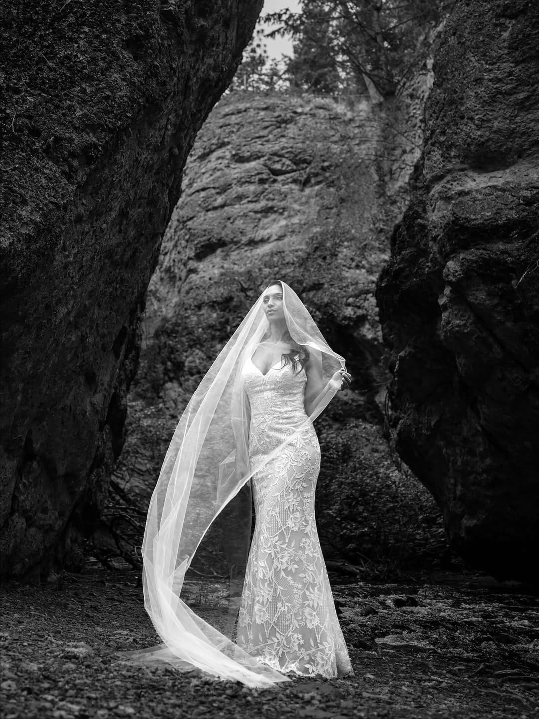 Post 2 by Izabela Rachwal - Wedding Photography on Instagram (image)