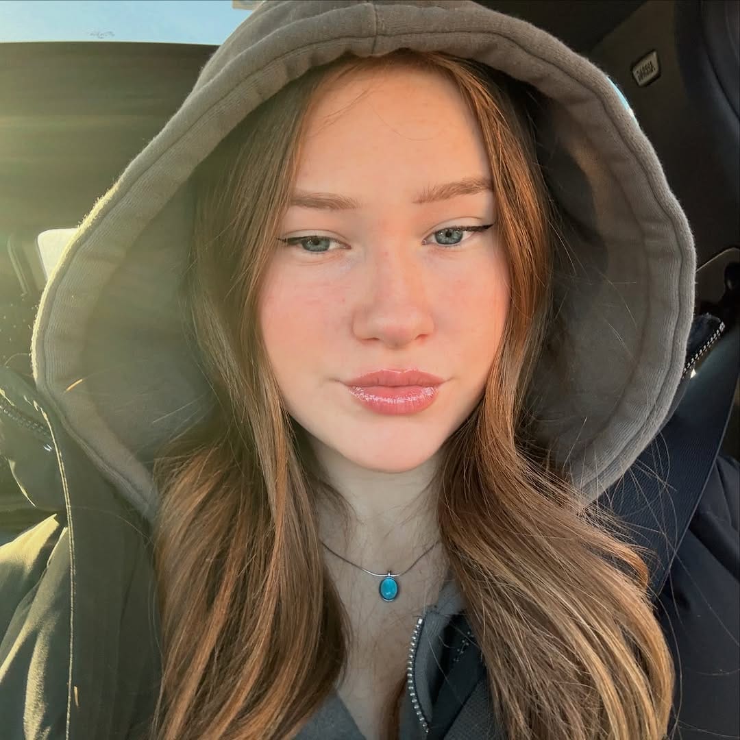 Post 2 by Lyric Kennedy | Fitness & Lifestyle on Instagram (image)