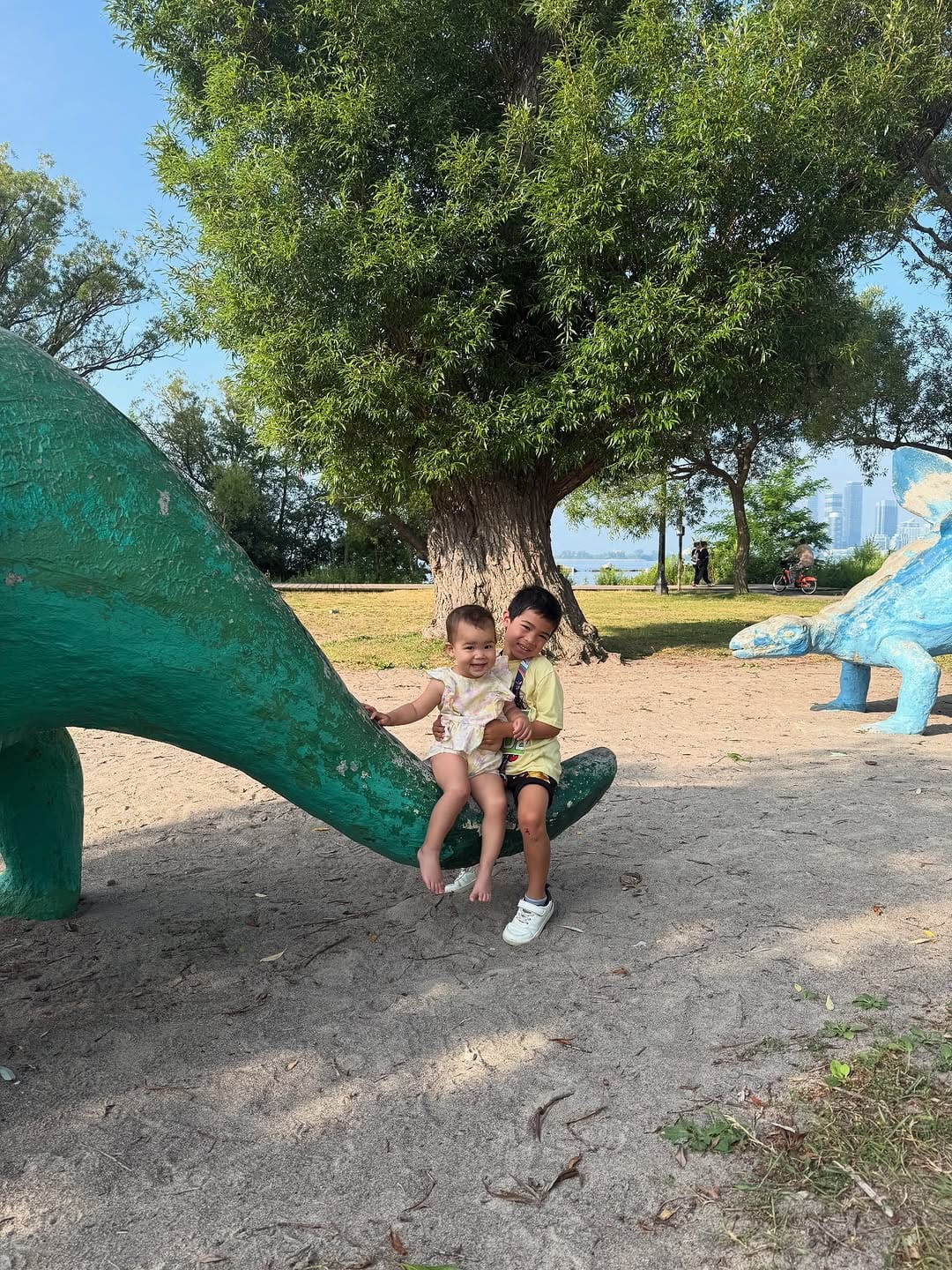 Post 5 by Andre Bhagwandat on Instagram (carousel)