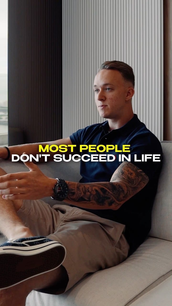 Post 10 by Raphael Levesque on Instagram (video)