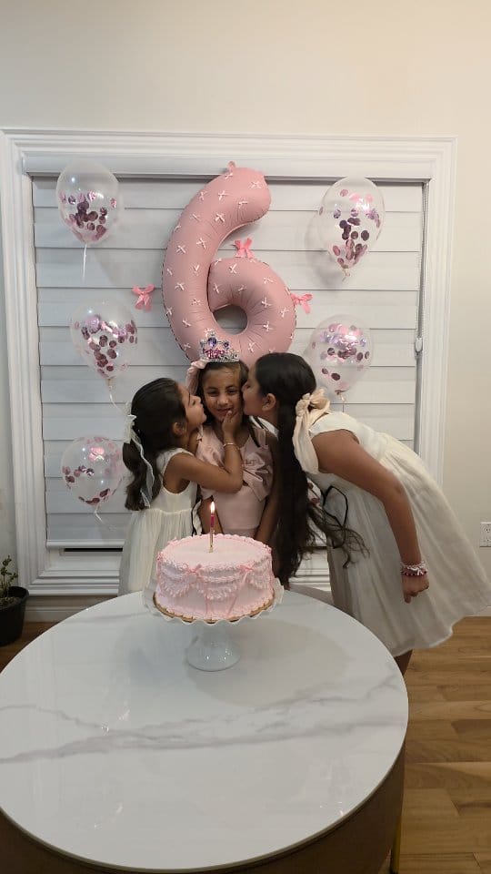 Post 3 by Toronto Bridal Henna Artist - Ramnik Kaur on Instagram (video)