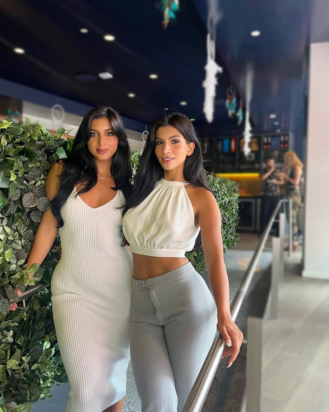 Post 10 by Magyy & Maya omrani on Instagram (carousel)