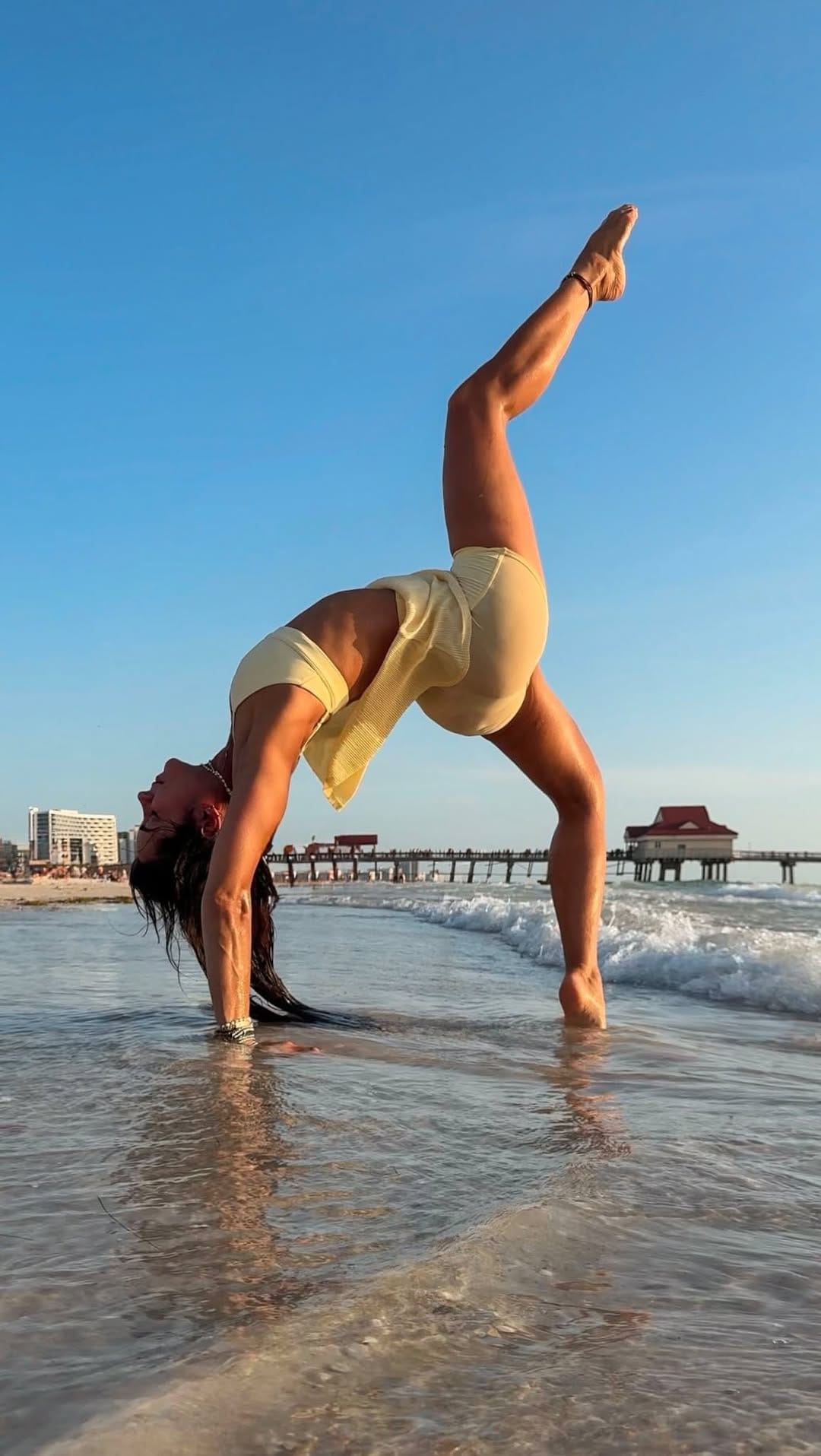 Post 4 by Andreita Levin on Instagram (video)