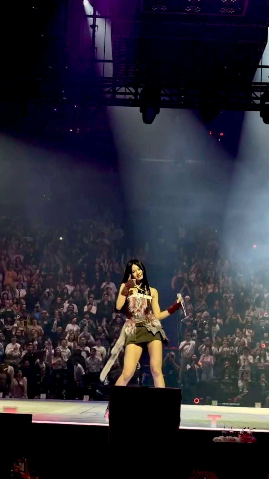 Post 4 by Sandy Thi 🌸 on Instagram (video)