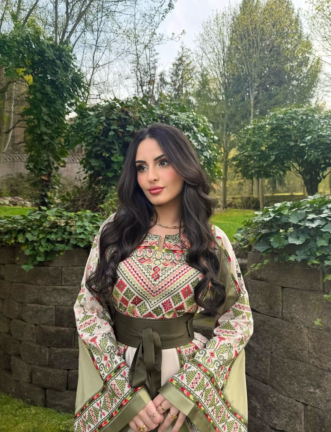 Post 4 by Kinda Halal | Lara Radwan 🇵🇸 on Instagram (carousel)