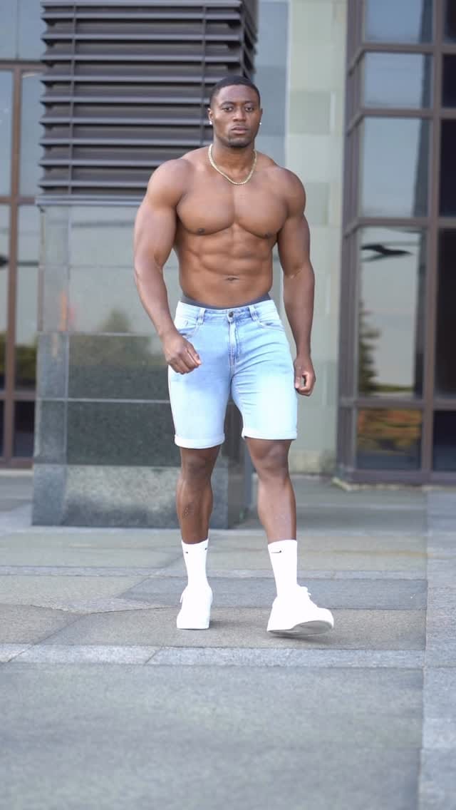 Post 6 by Vasia Kabba on Instagram (video)