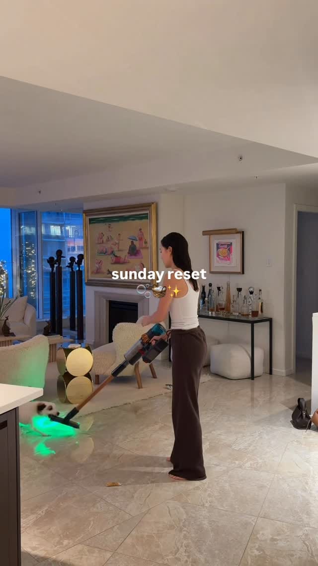 Post 8 by lyss on Instagram (video)