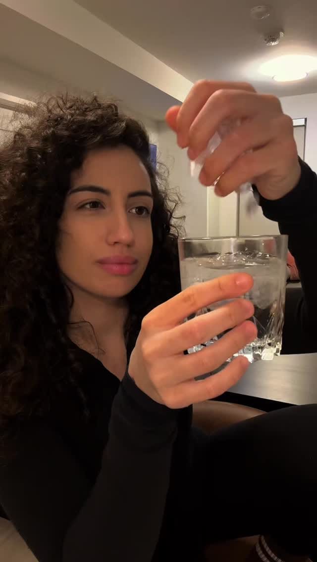 Post 7 by Марьяна Попова on Instagram (video)