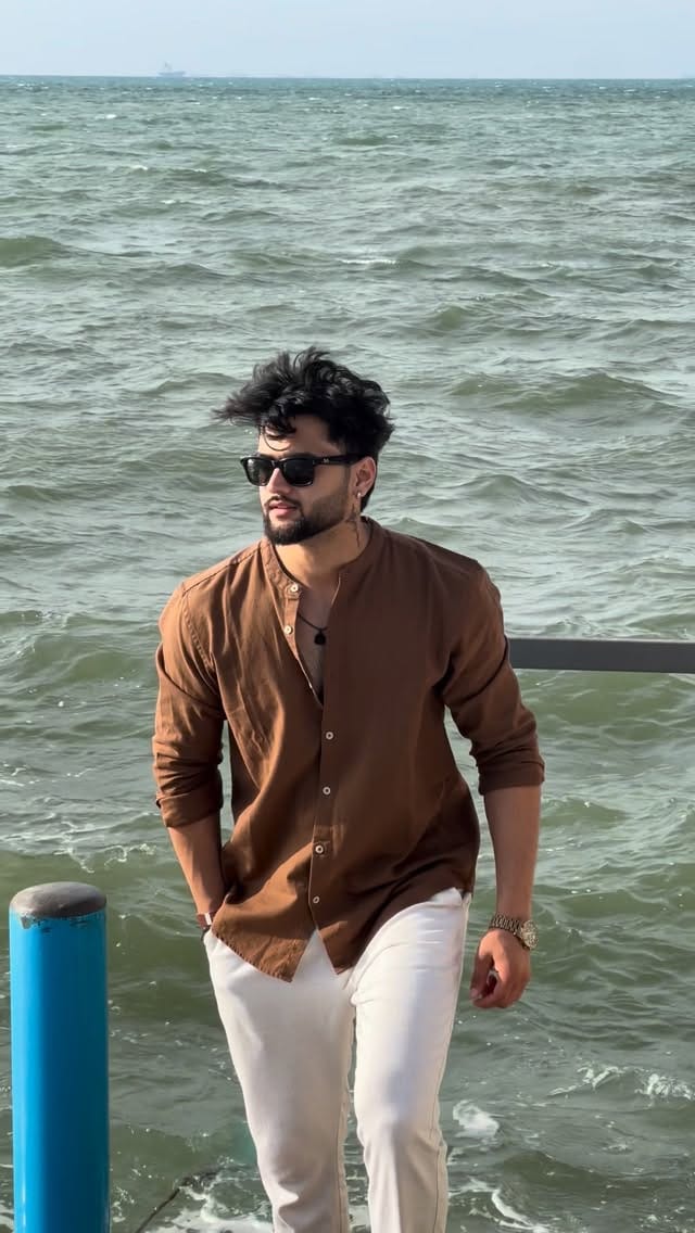 Post 3 by Manish Khokhar on Instagram (video)