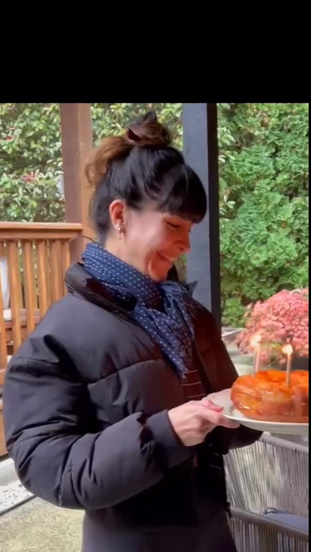 Post 5 by NilooYoga on Instagram (video)