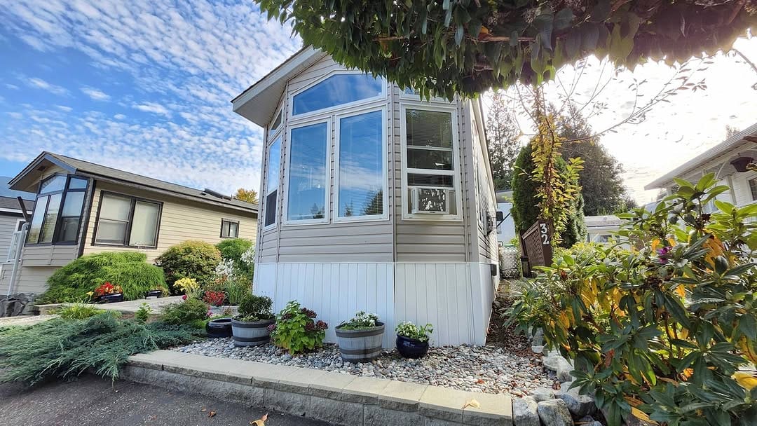 Post 6 by Katie Van Nes eXp Realty 🍁 on Instagram (carousel)
